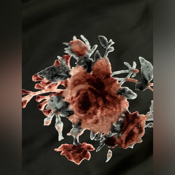 NEW! Xhilaration Elastic Neckline off shoulder/on Velvet Floral Sheer Lined M - Picture 6 of 7